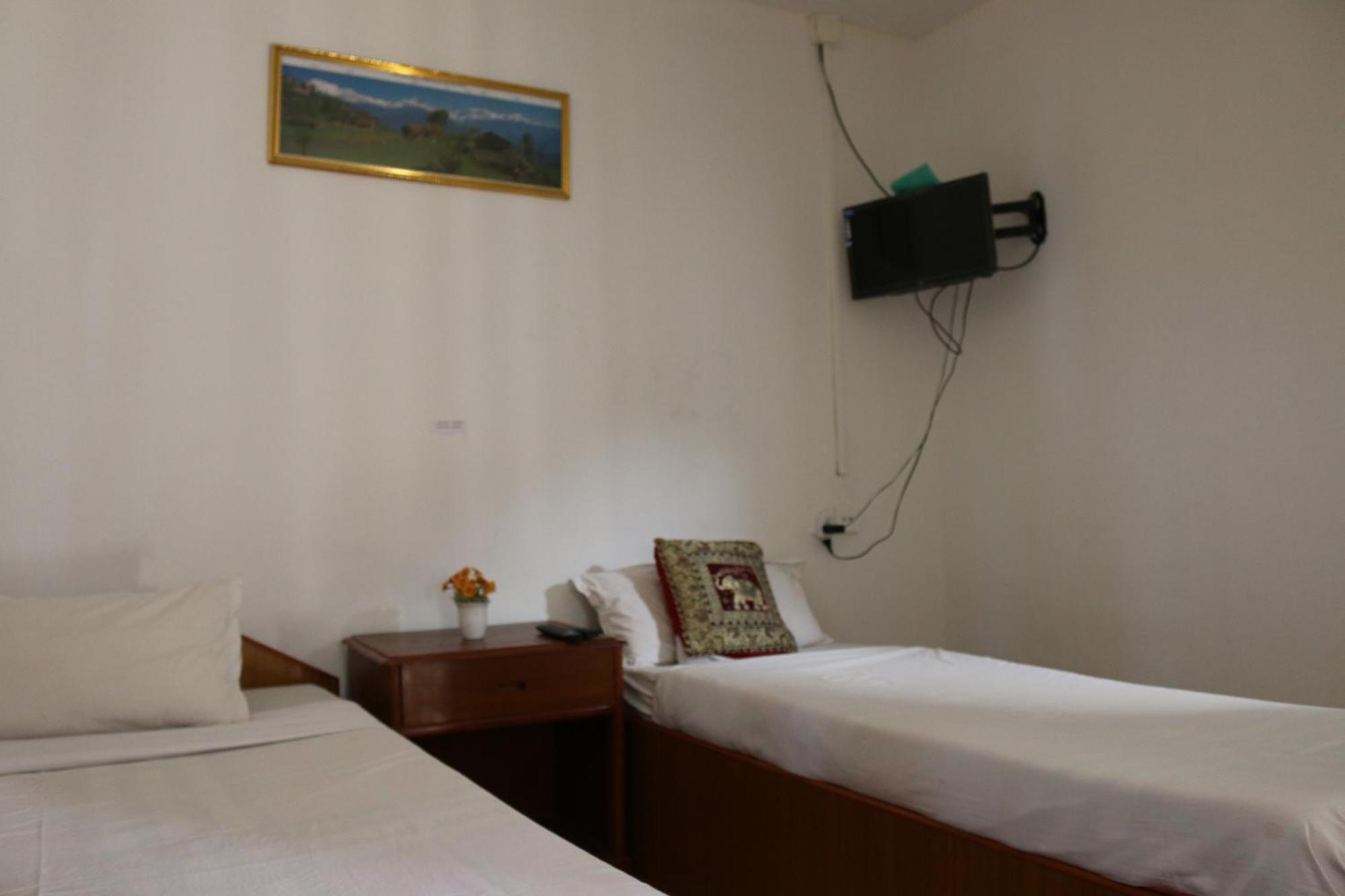 Gurkha Lodge Pokhara Exterior foto